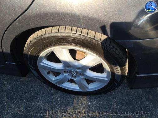 Magnetic Gray Metallic 2009 Toyota Camry SE
