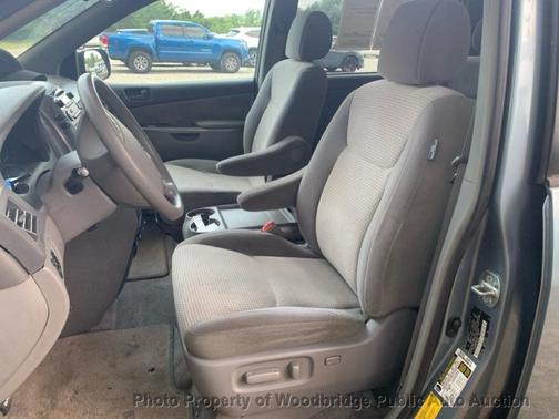 Blue 2007 Toyota Sienna LE