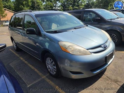 Blue 2007 Toyota Sienna LE