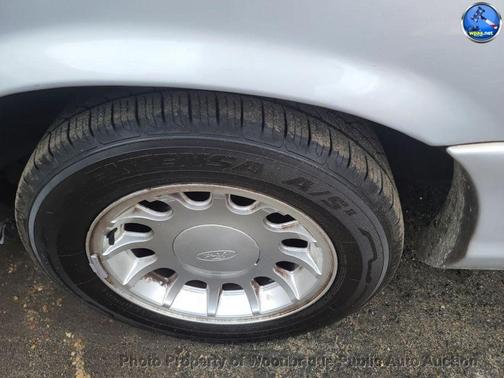 2001 Ford Crown Victoria LX