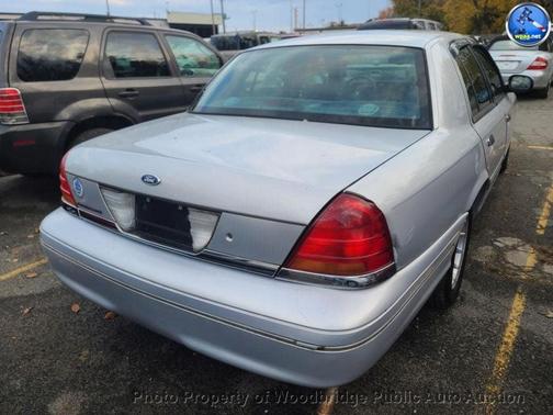 2001 Ford Crown Victoria LX