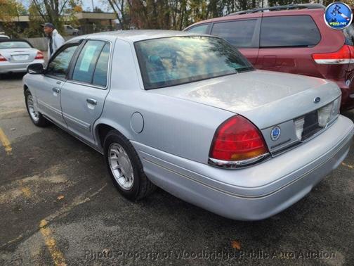 2001 Ford Crown Victoria LX