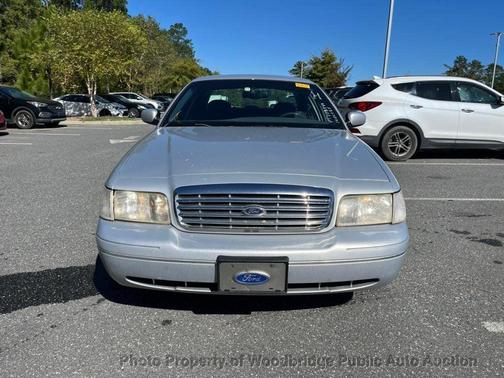 2001 Ford Crown Victoria LX