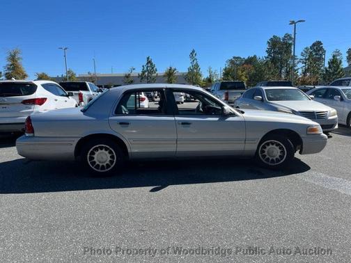 2001 Ford Crown Victoria LX
