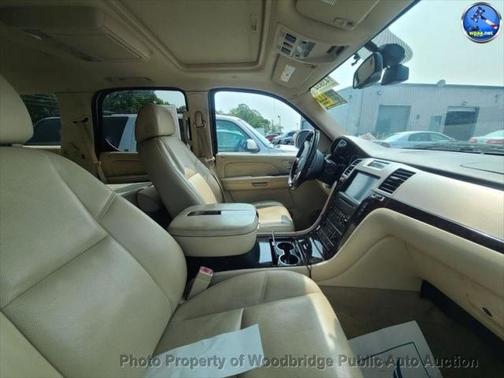 2008 Cadillac Escalade Base