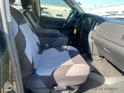 Black 2004 Dodge Ram 1500 SLT Quad Cab