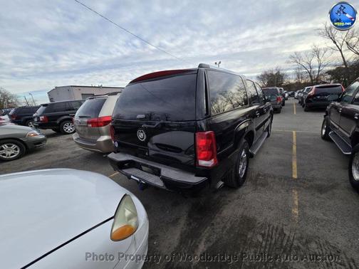2004 Cadillac Escalade ESV Standard