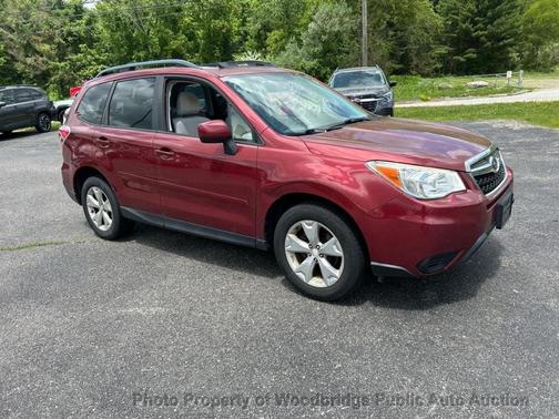 Maroon 2015 Subaru Forester 2.5i Premium