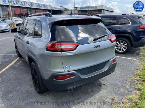 2017 Jeep Cherokee Sport