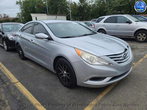 2013 Hyundai SONATA GLS