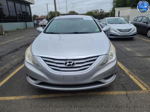 2013 Hyundai SONATA GLS