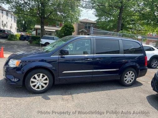 2015 Chrysler Town & Country Touring
