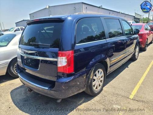 2015 Chrysler Town & Country Touring