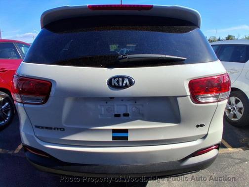 Snow White Pearl 2017 Kia Sorento LX