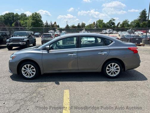 Gray 2017 Nissan Sentra SV