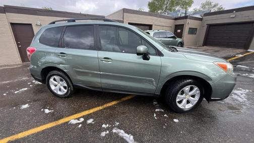 Jasmine Green Metallic 2014 Subaru Forester 2.5i Premium