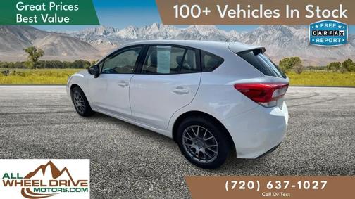 Crystal White Pearl 2017 Subaru Impreza 2.0i