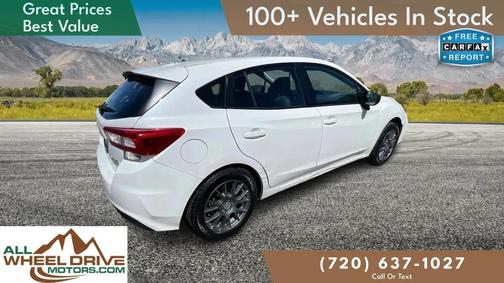 Crystal White Pearl 2017 Subaru Impreza 2.0i