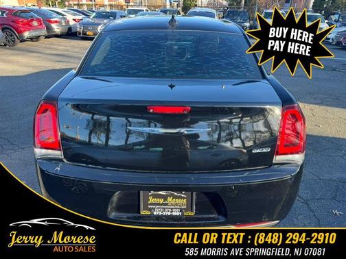 2018 Chrysler 300 Touring