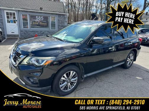 2018 Nissan Pathfinder SV