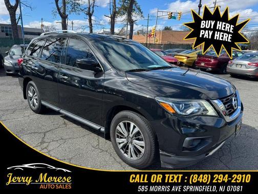 2018 Nissan Pathfinder SV