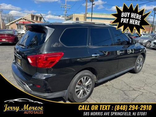 2018 Nissan Pathfinder SV