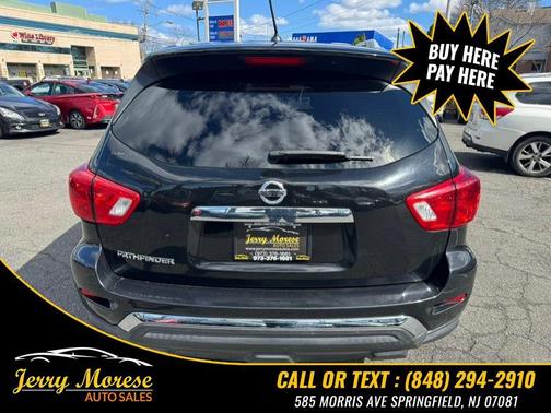 2018 Nissan Pathfinder SV
