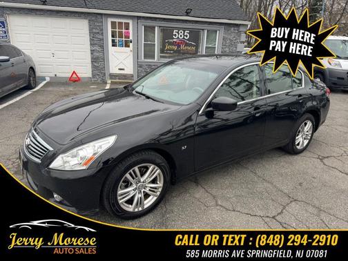 2015 INFINITI Q40 Base