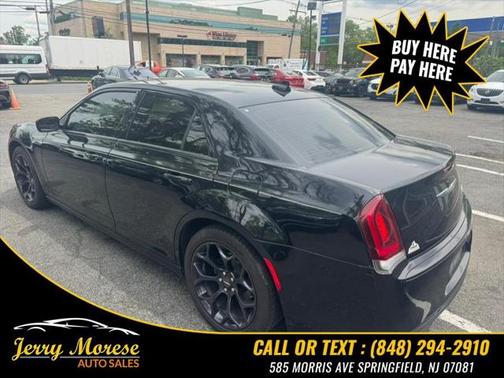 2019 Chrysler 300 Touring