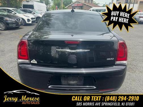 2019 Chrysler 300 Touring