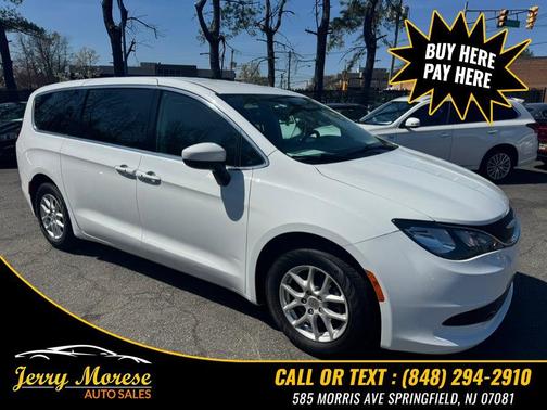 Bright White Clearcoat 2017 Chrysler Pacifica Touring