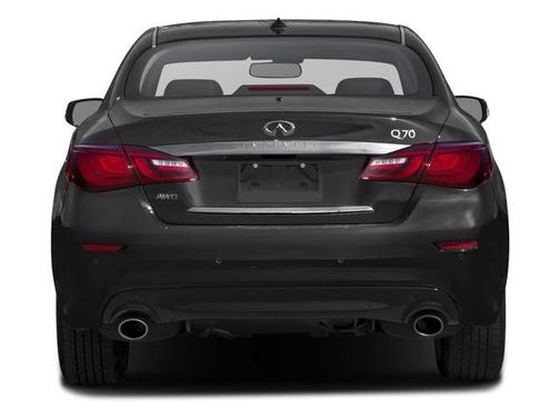 2017 INFINITI Q70 3.7