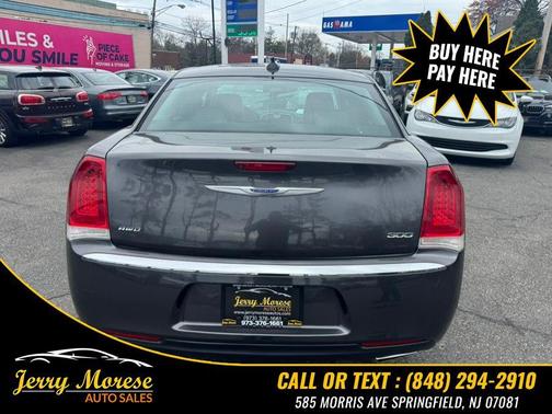 Granite Crystal Metallic Clearcoat 2019 Chrysler 300 Limited