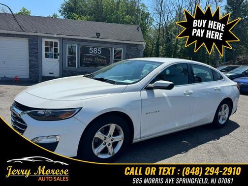 Summit White 2023 Chevrolet Malibu FWD 1LT