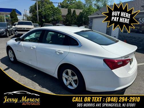 Summit White 2023 Chevrolet Malibu FWD 1LT