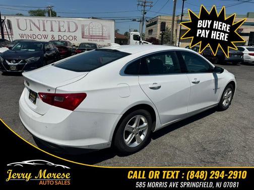 Summit White 2023 Chevrolet Malibu FWD 1LT