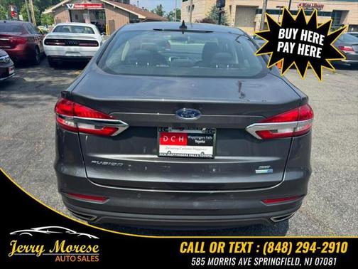 2020 Ford Fusion SE