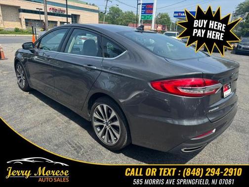 2020 Ford Fusion SE