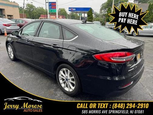 2020 Ford Fusion SE