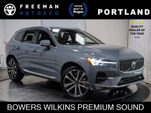 2023 Volvo XC60 Ultimate Bright Theme