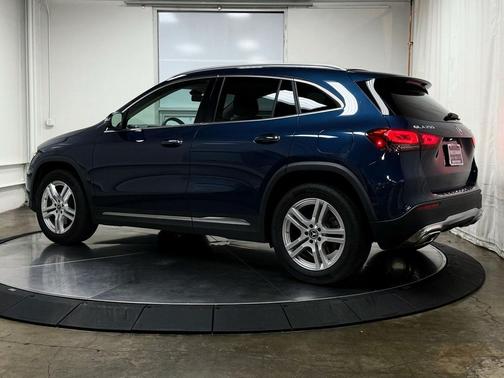 2021 Mercedes-Benz GLA 250 Base 4MATIC