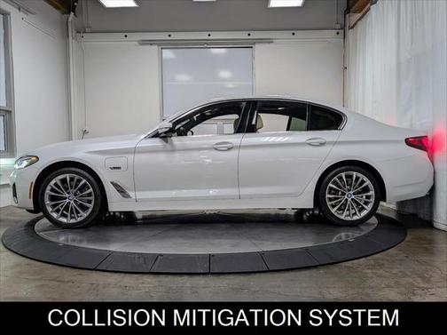 2022 BMW 530 i