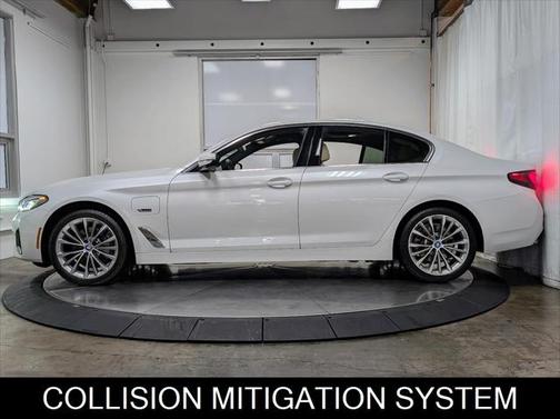 2022 BMW 530 i