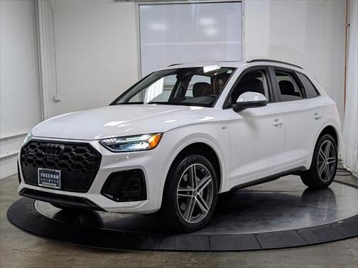 2022 Audi Q5 S line Premium Plus