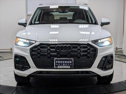 2022 Audi Q5 S line Premium Plus