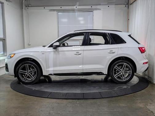 2022 Audi Q5 S line Premium Plus