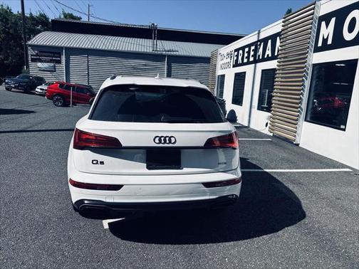 2022 Audi Q5 S line Premium Plus