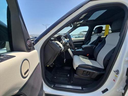 2023 Land Rover Discovery S R-Dynamic