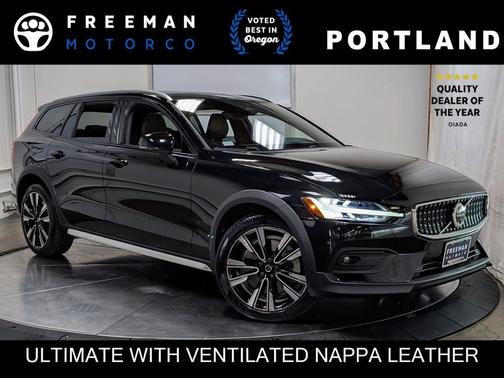 2023 Volvo V60 Cross Country Ultimate