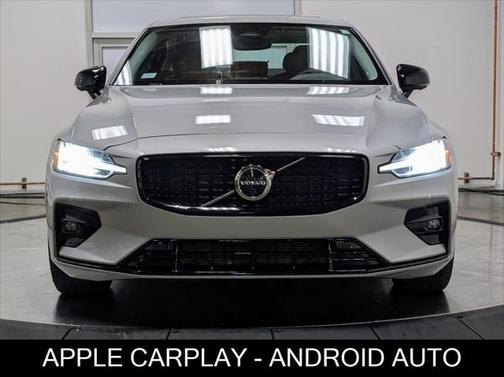 2024 Volvo S60 Plus Dark Theme